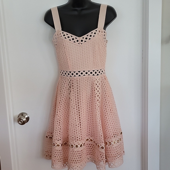 NWTGORGEOUS MAJEDRESS